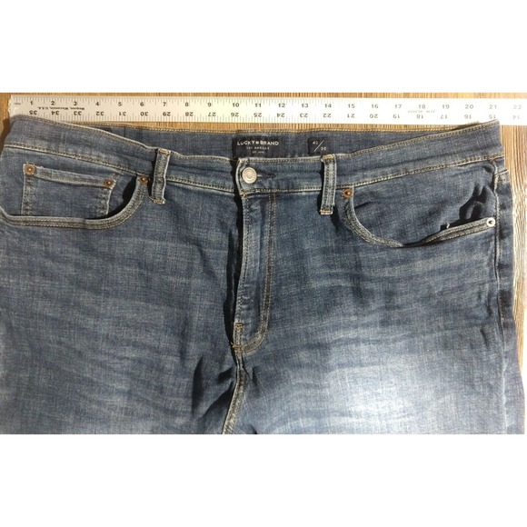 Lucky Brand Straight Leg Dark Wash Blue Denim Jeans Men's‎ Size 40x30 (42x29) - Picture 2 of 7